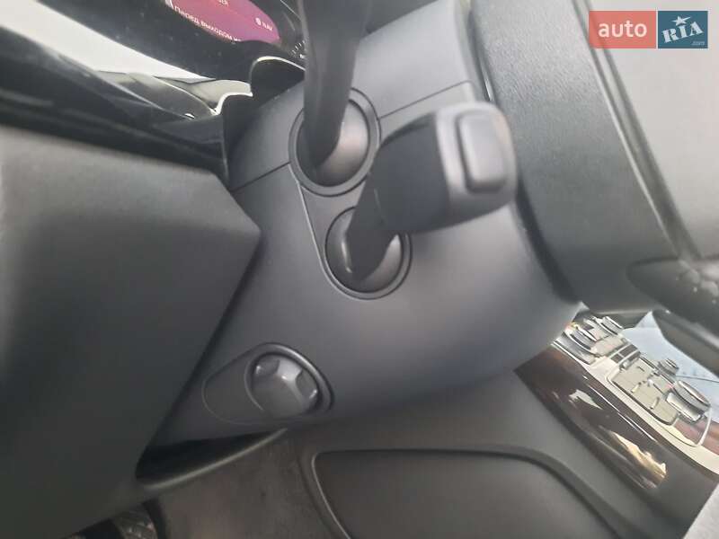 Седан Audi A8 2017 в Умани