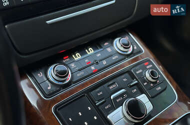 Седан Audi A8 2011 в 