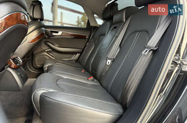 Седан Audi A8 2011 в 