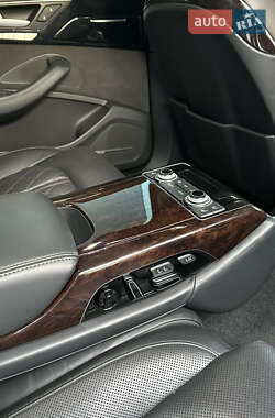 Седан Audi A8 2014 в 