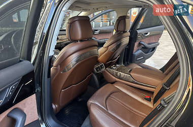 Седан Audi A8 2015 в 