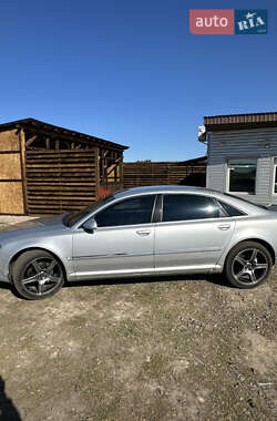Седан Audi A8 2005 в 