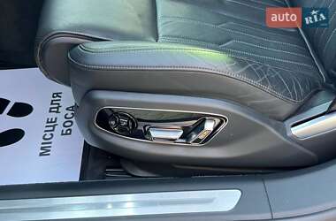 Седан Audi A8 2019 в 