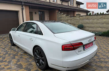 Седан Audi A8 2016 в 