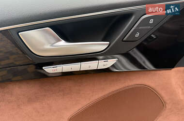 Седан Audi A8 2016 в 