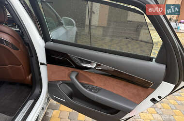 Седан Audi A8 2016 в 