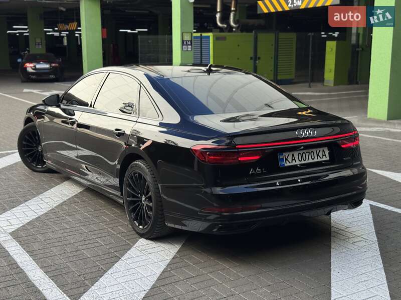 Седан Audi A8 2021 в Києві