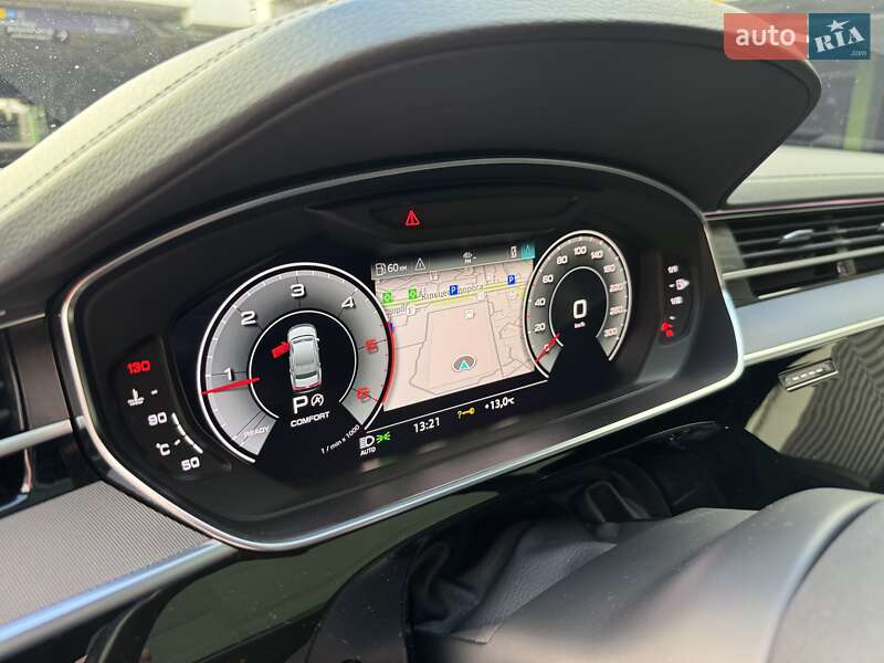 Седан Audi A8 2021 в Києві