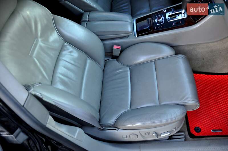 Седан Audi A8 2007 в Львове