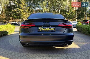 Седан Audi A8 2015 в 