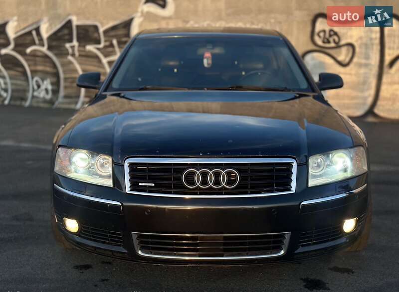 Седан Audi A8 2004 в Львові