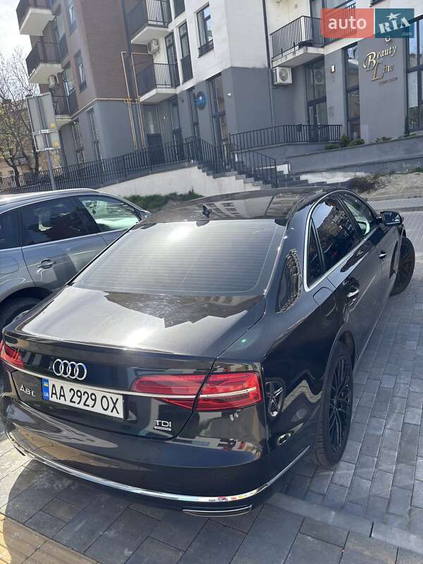 Седан Audi A8 2017 в Киеве