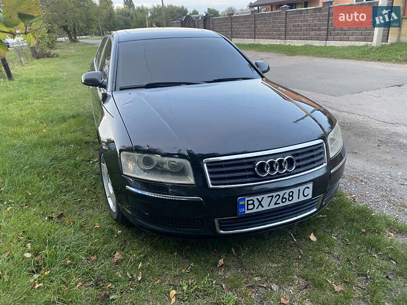 Седан Audi A8 2004 в Рівному
