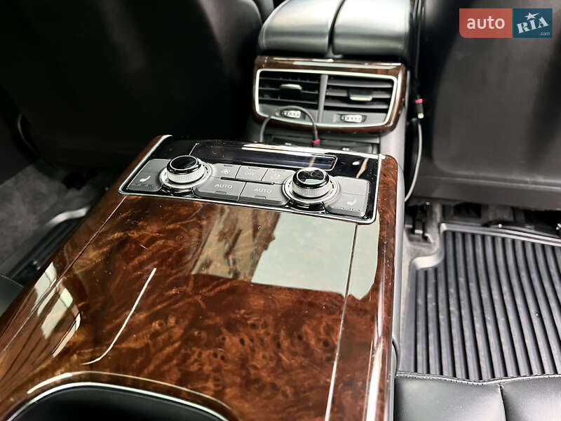 Седан Audi A8 2017 в Вінниці