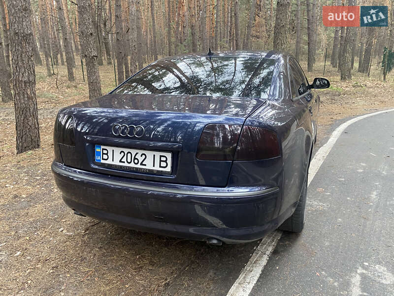 Седан Audi A8 2004 в Полтаве