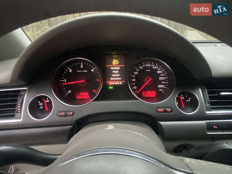 Седан Audi A8 2004 в Полтаве