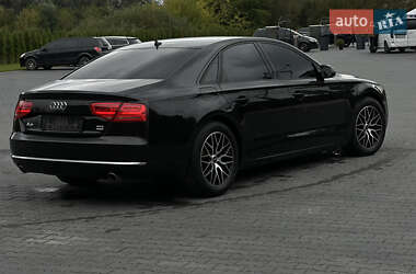 Седан Audi A8 2010 в 