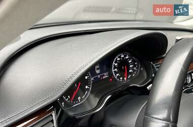 Седан Audi A8 2013 в 