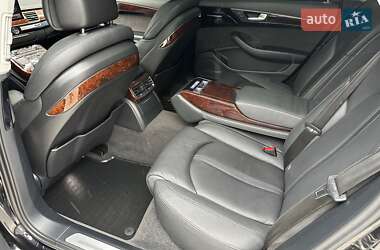 Седан Audi A8 2013 в 