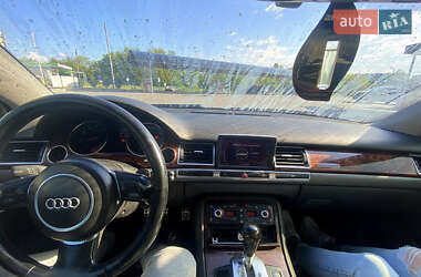 Седан Audi A8 2002 в 