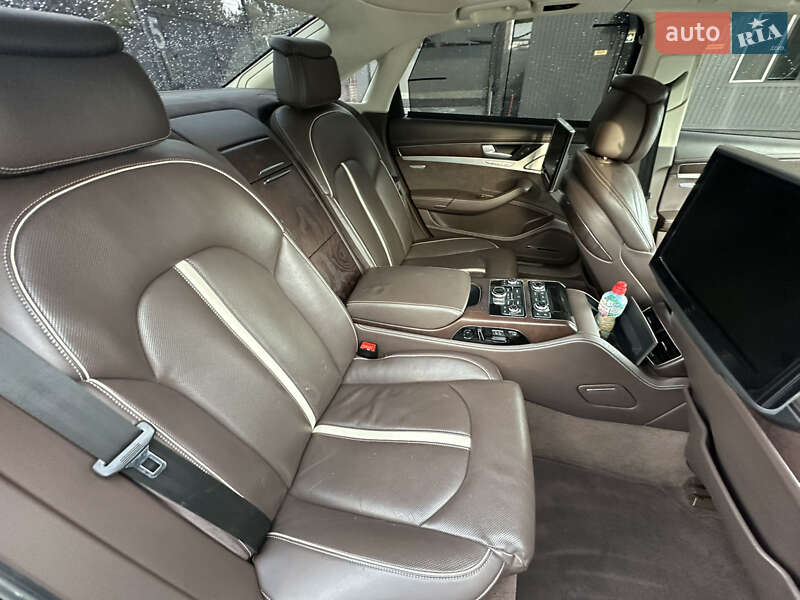 Седан Audi A8 2011 в Киеве
