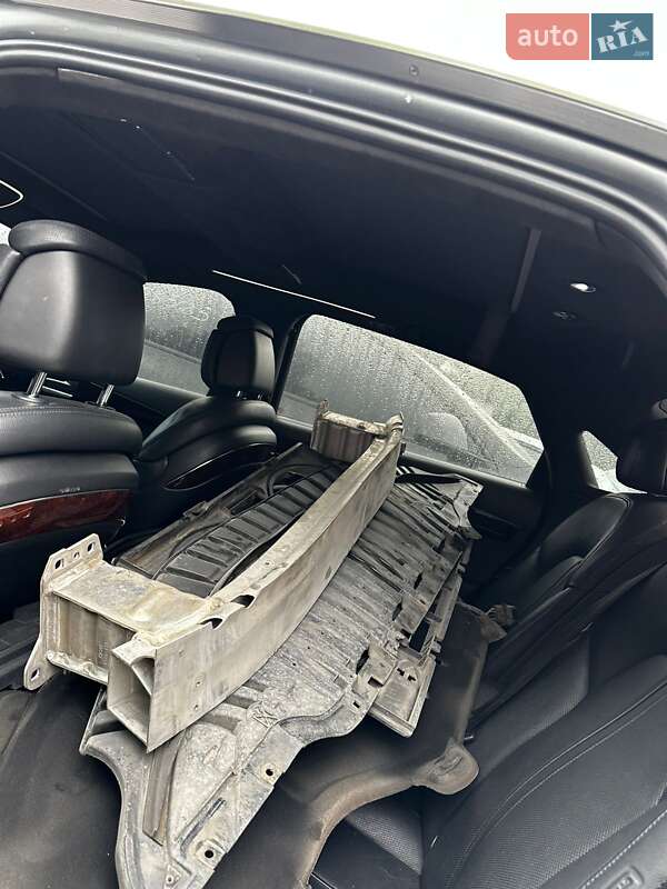 Седан Audi A8 2012 в Киеве