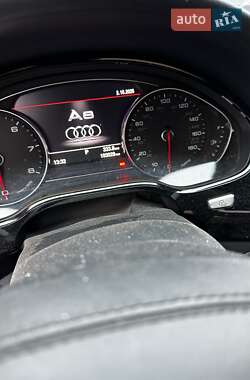 Седан Audi A8 2012 в 