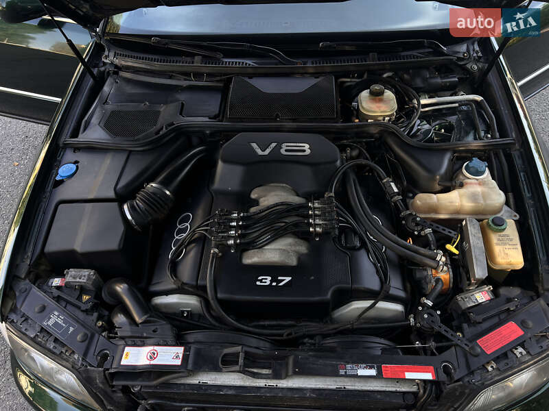 Седан Audi A8 1997 в Киеве