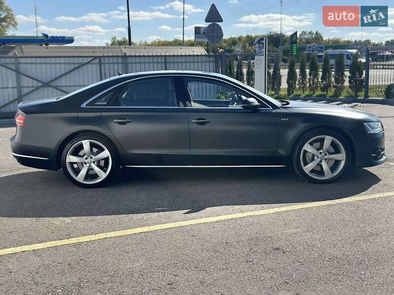 Седан Audi A8 2015 в Полтаве