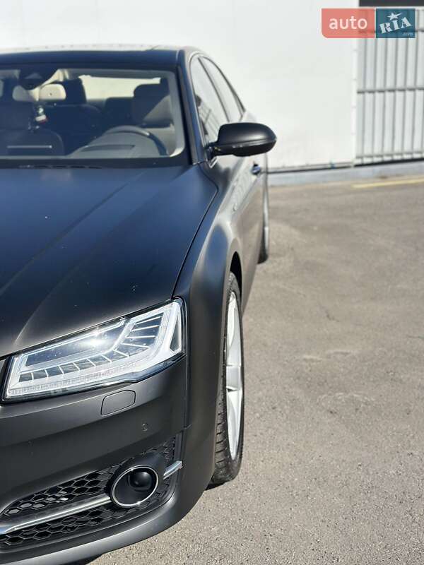 Седан Audi A8 2015 в Полтаве