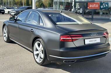 Седан Audi A8 2015 в 