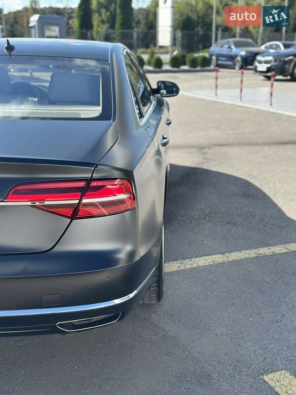 Седан Audi A8 2015 в Полтаве