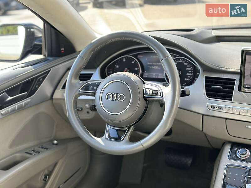 Седан Audi A8 2015 в Полтаве