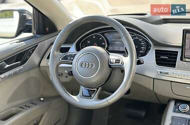Седан Audi A8 2015 в 