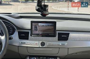 Седан Audi A8 2015 в 