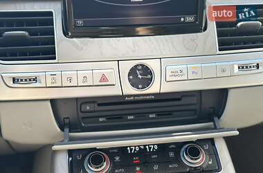 Седан Audi A8 2015 в 