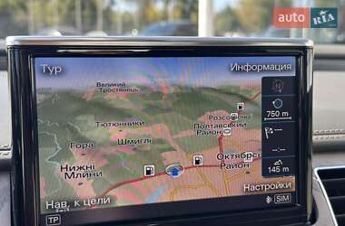 Седан Audi A8 2015 в 