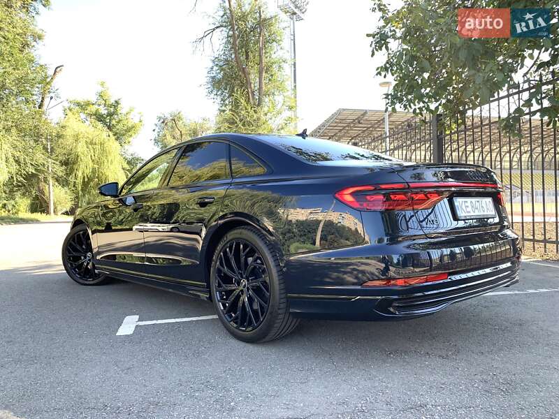 Седан Audi A8 2023 в Кривом Роге
