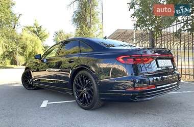 Седан Audi A8 2023 в 