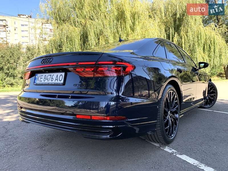 Седан Audi A8 2023 в Кривом Роге