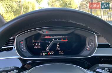 Седан Audi A8 2023 в 
