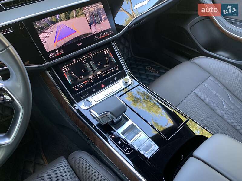 Седан Audi A8 2023 в Кривом Роге