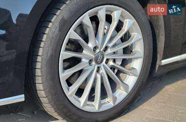 Седан Audi A8 2018 в 
