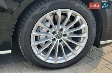 Седан Audi A8 2018 в 