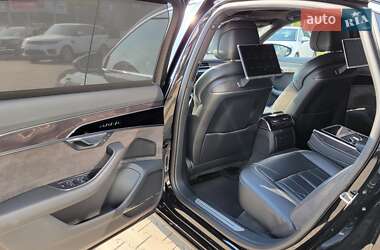 Седан Audi A8 2018 в 