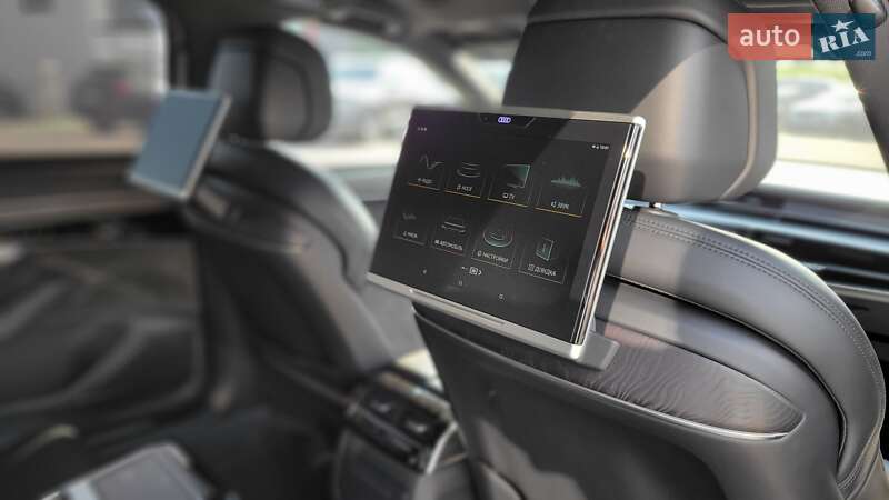 Седан Audi A8 2018 в Хмельницькому