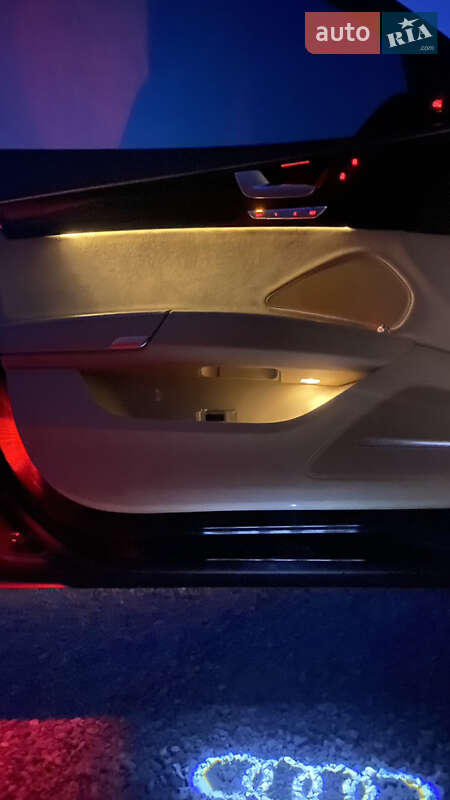 Седан Audi A8 2014 в Виноградові фото 28 Седан Audi A8 2014 в Виноградові