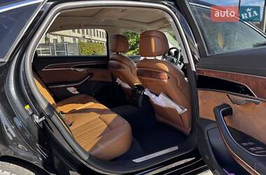 Седан Audi A8 2018 в 