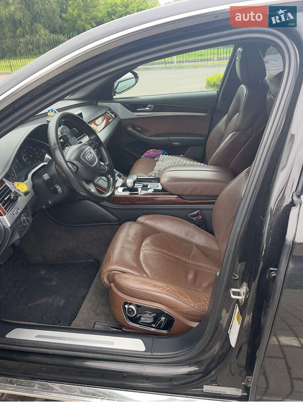 Седан Audi A8 2011 в Хмельницком