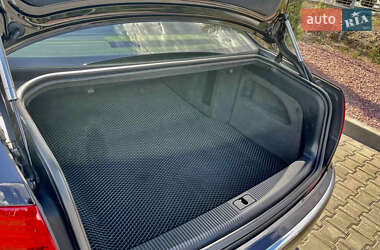 Седан Audi A8 2009 в 